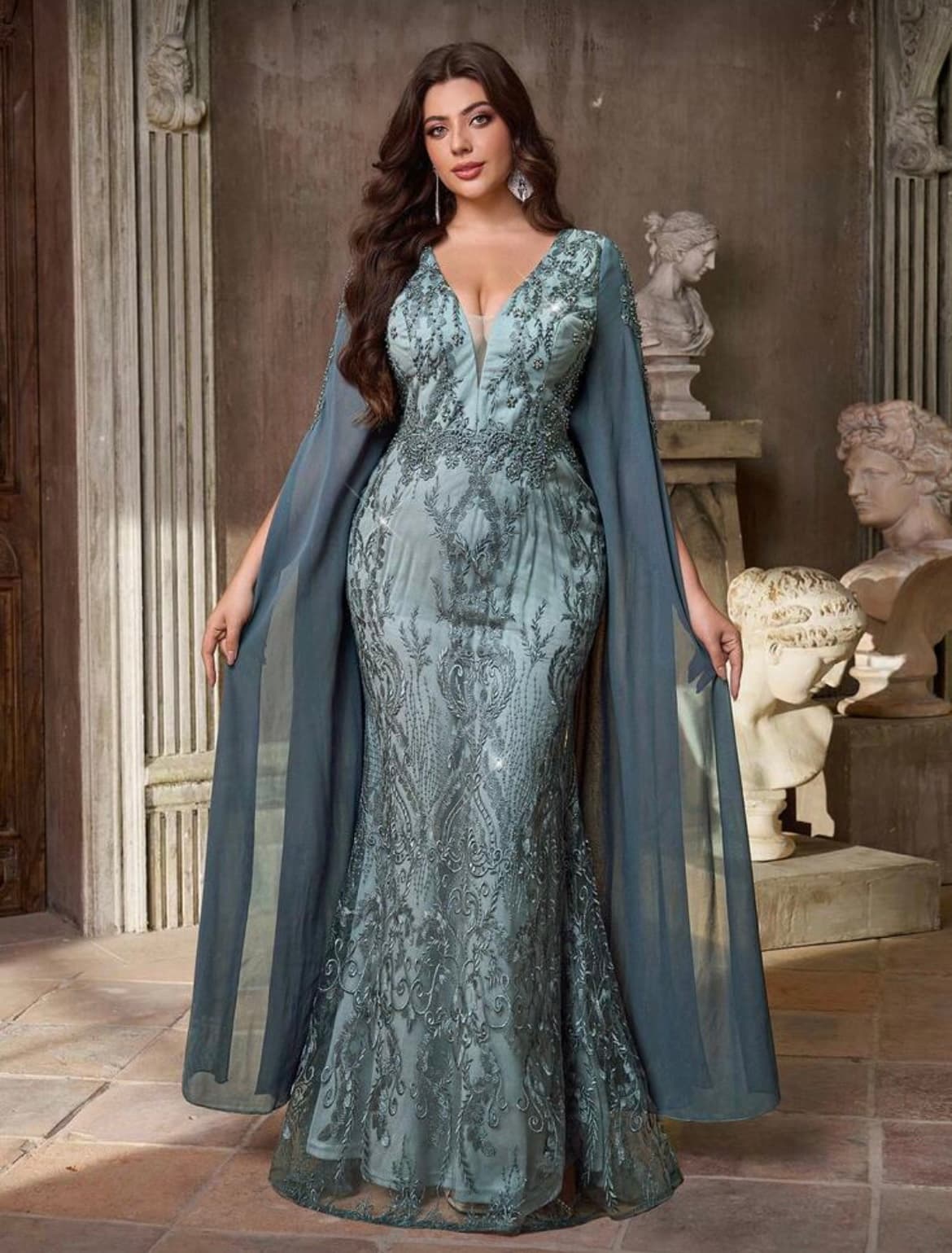 Vestido gris azulado con mangas