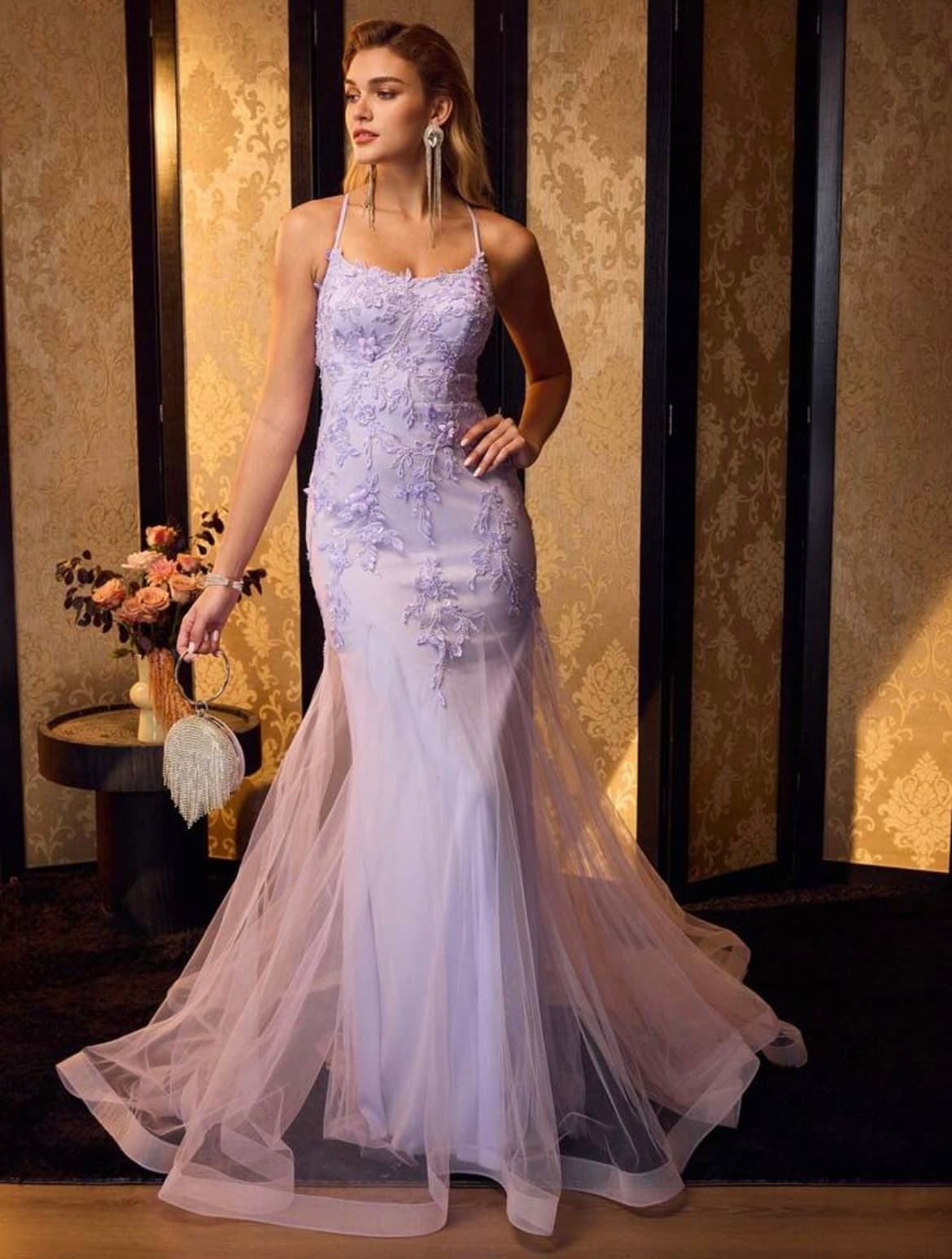 Vestido lila pastel con tul en puntas adaptable