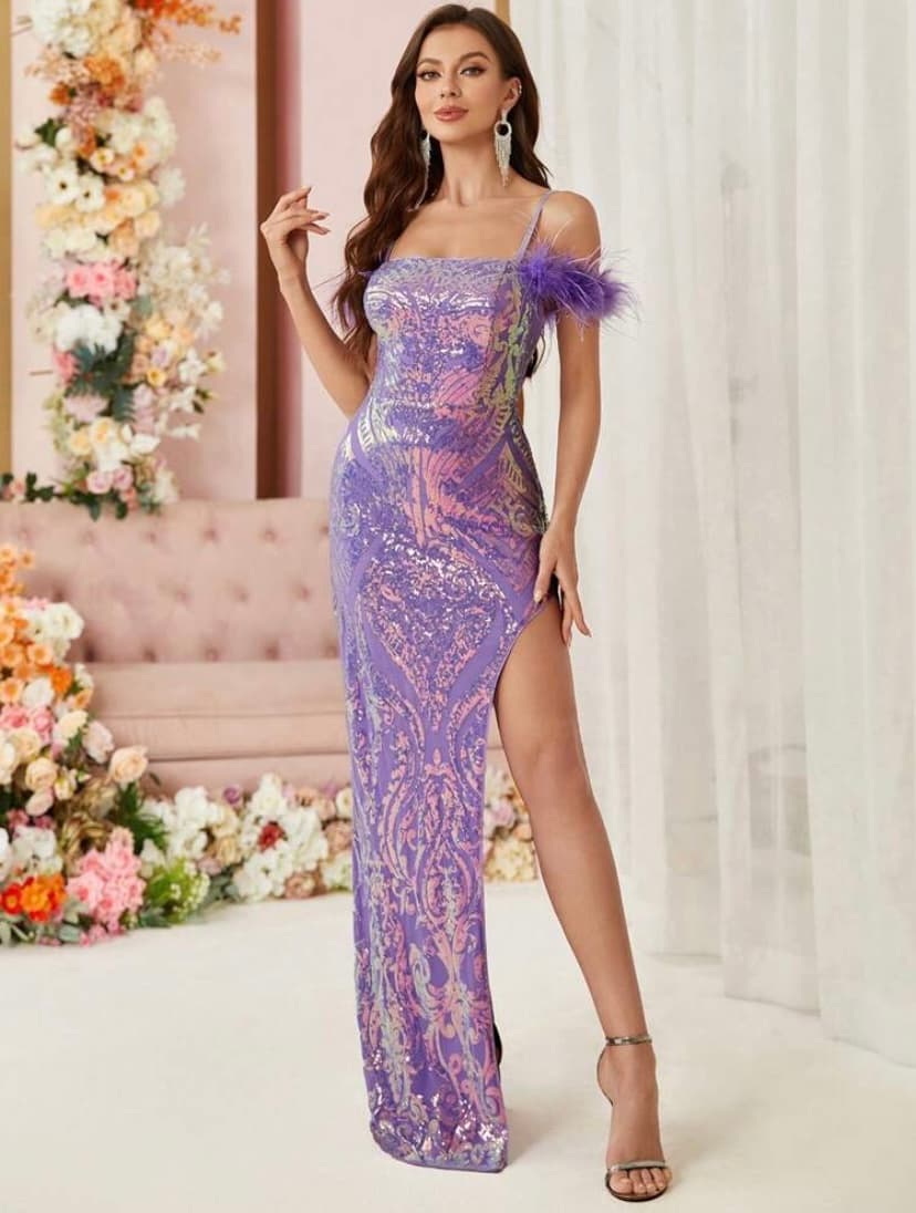 Vestido lila pastel tornasolado con plumas